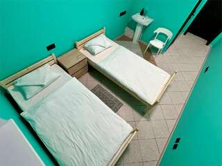 Хостел Невский Калининград Кровать в общем номере для мужчин с 4 кроватями-2