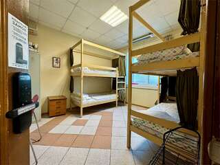 Хостел Невский Калининград Кровать в общем номере для мужчин с 4 кроватями-4