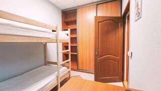 Хостел Невский Калининград Кровать в общем номере для мужчин с 4 кроватями-4