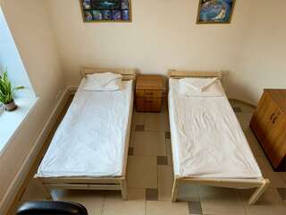 Хостел Невский Калининград Двухместная комната c 2 односпальными кроватями с электронным замком-6