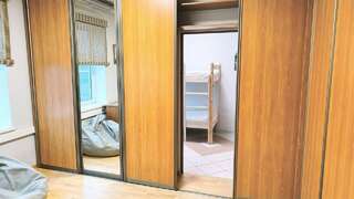 Хостел Невский Калининград Кровать в общем номере для мужчин с 4 кроватями-8