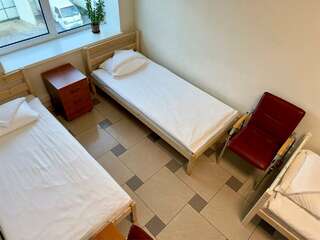 Хостел Невский Калининград Кровать в общем номере для мужчин с 4 кроватями-5